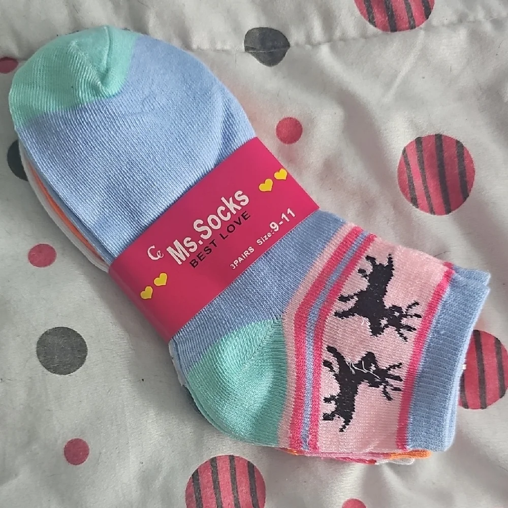 Women's Ankle Socks with Reindeer - Multiple Colors, 12 pairs
